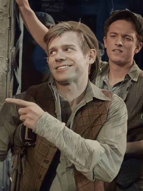 HD PHOTOS Crutchie Newsies Aesthetic, Newsies Broadway Icons, Crutchy Newsies, Crutchie Newsies Broadway, Elmer Newsies, Newsies Characters, Newsies Crutchie, Crutchie Morris, Crutchie Newsies