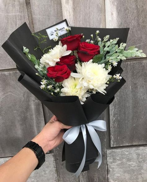 Birthday Flowers For Boyfriend, Flowers For Him Boyfriends Man Bouquet, Flowers For Men Boyfriends, Men Bouquet Gift, Bouquet Ideas For Men, Simple Birthday Decorations For Men, Flowers For Men Gift Man Bouquet, Flowers Bouquet Gift Boyfriends, Bday Flowers