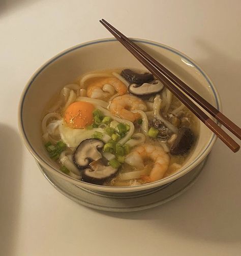 Ramen Aestethic Korean, Korean Soup Aesthetic, Korean Aesthetic Food, Soft Korean Aesthetic, Korean Food Aethstetic, Aesthetic Korean Food, Maria Aesthetic, Soup Aesthetic, Ramen Aesthetic