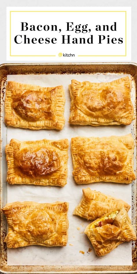 Hobbit Breakfast Recipes, Breakfast Pastries Savory, Hand Pies Recipes Easy, Baked Hand Pies Recipes, Hand Pies Recipes Savory, Puff Pastry Hand Pies, Breakfast Hand Pies, Hand Pies Recipes, Breakfast Hot Pockets