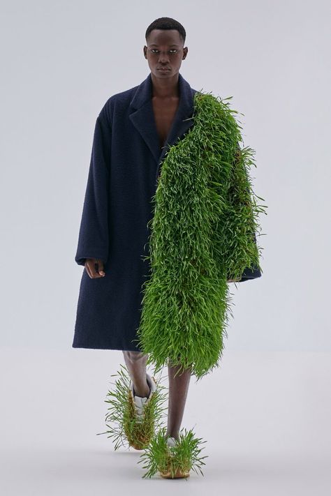 Wearable Plant, Moss Fashion, Botanical Fashion, Beauty Inspo, Sustainable Fashion Brands, Back To Nature, Runway Collection, Fashion Show Collection, Dress Codes