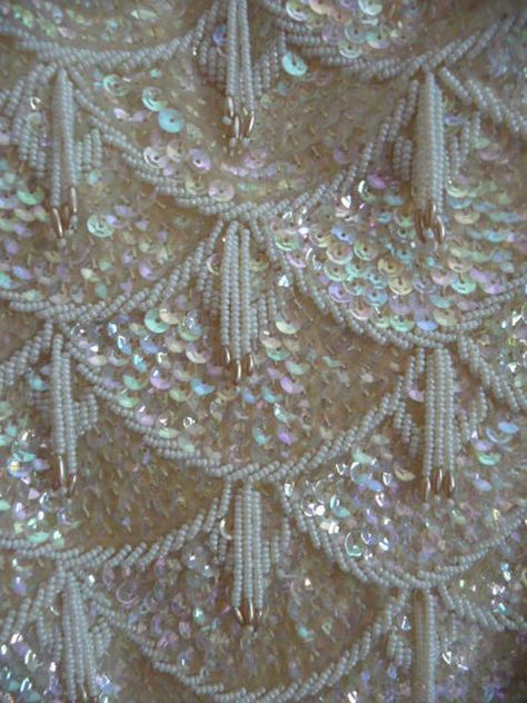 Related image Embroidery Dress Pattern, Bordados Tambour, Tambour Beading, Embroidery Ribbon, Hand Beaded Embroidery, Tambour Embroidery, Beadwork Embroidery, Bead Embroidery Tutorial, Trendy Sewing