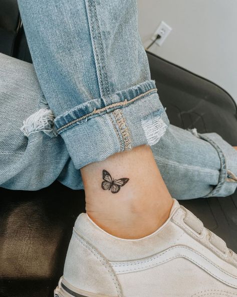 Butterfly Ankle Tattoos, Heart Tattoo Ankle, Borboleta Tattoo, Unique Butterfly Tattoos, See Tattoo, Tiny Heart Tattoos, Ankle Tattoo Designs, Small Heart Tattoos, Ankle Tattoos For Women