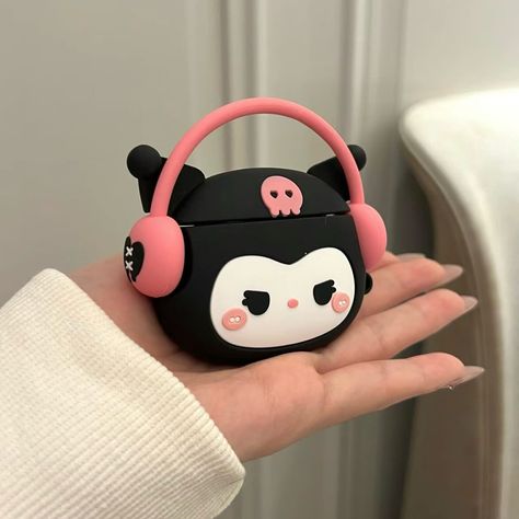 Earphone cases with earphones on. Which one should I choose for my sister?🤔#earphone #sanrio #kuromi #mymelody