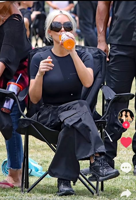 Kim K Soccer Mom, Soccer Mom Aesthetic, Gucci Clogs, Kim Kardashian Style Outfits, Yeezy Outfits, Yeezy Outfit Women, Yeezy Outfit, Safe House, Kim Kardashian Outfits