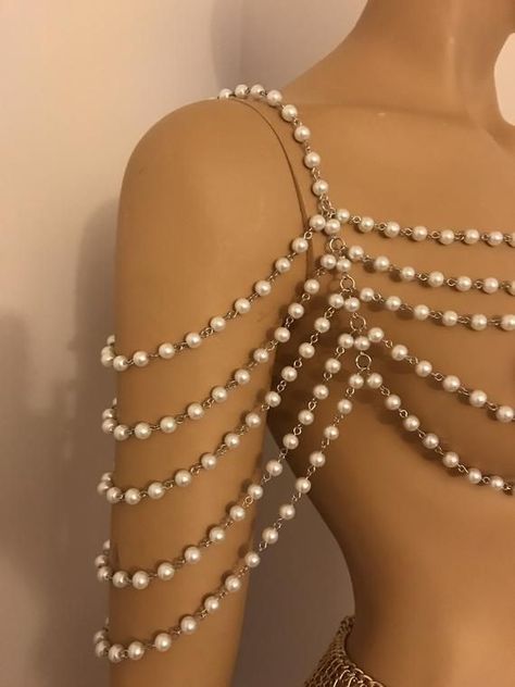 Pearl Shoulder Necklace, Shoulder Jewelry, Shoulder Necklace, Necklace Wedding, Body Chain Jewelry, Beaded Bags, Body Jewellery, Gold Pearl, Chains Jewelry