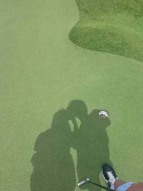 Golf Aesthetic Couples, Golf Aethestic, Golf With Boyfriend, Golf Vision Board, Mini Golf Date Aesthetic, Golf Date Aesthetic, Golf Astethic, Golf Girlfriend Aesthetic, Golf Boy Aesthetic