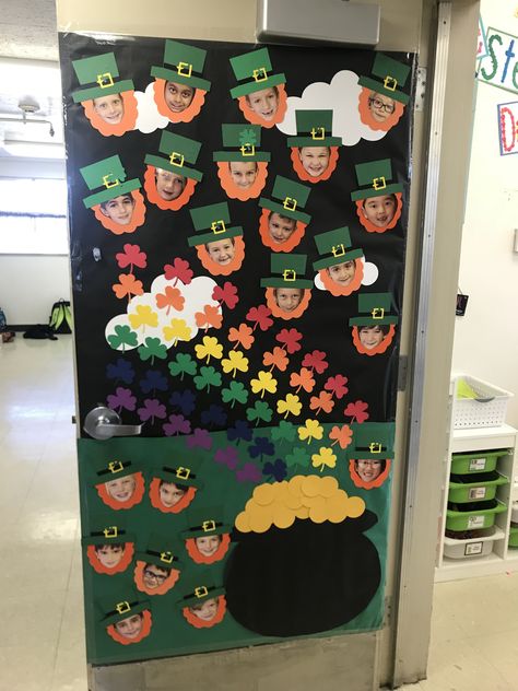 Classroom St Patricks Day Decorations, Preschool Crafts St Patricks, St Patrick's Day Classroom Decorations, St Patricks Day Crafts For Infants Daycare, St Patrick's Day Classroom Door, St Patricks Day Door Decor Ideas, St Patricks Day School Decor, St Patricks Classroom Ideas, Saint Patricks Day Decorations Classroom