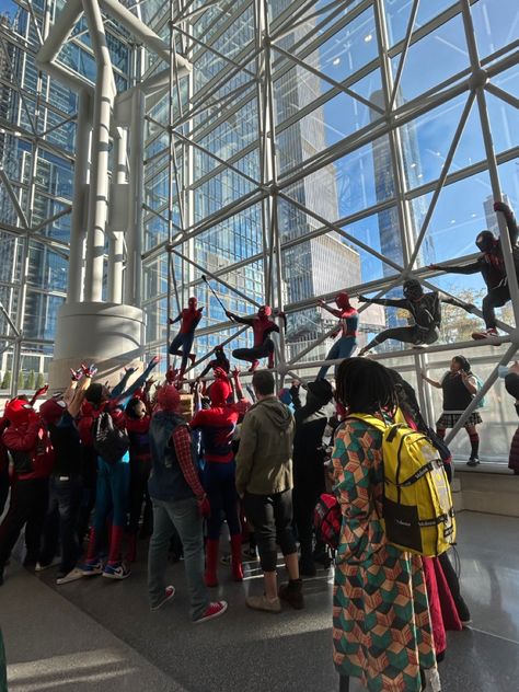 nyc comic con javits center spider man aesthetic photo Comicon Aesthetic, Comic Con Aesthetic, Vison Bored, Gap Year Plan, Spider Man Aesthetic, Funny Tattoo Quotes, Fangirl Aesthetic, Funny Christmas Wallpaper, Man Aesthetic