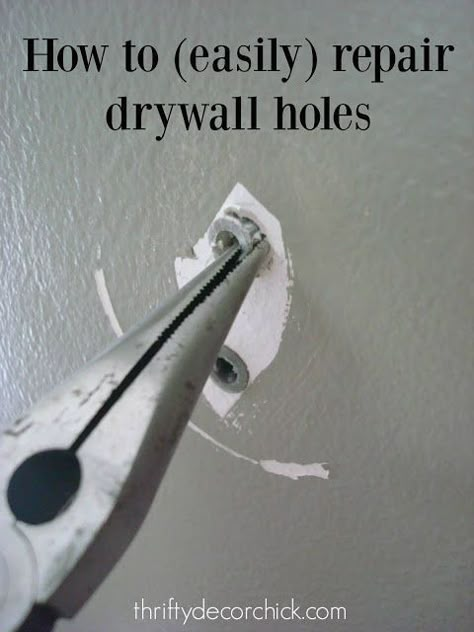 How to easily patch holes left by anchors! Repair Drywall Hole, Do It Yourself Decoration, Film Decor, Patch Hole, Thrifty Decor Chick, Drywall Repair, Home Fix, Nail Holes, Diy Home Repair