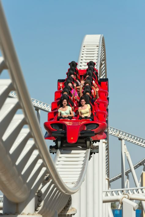 Formula Rossa is a launched roller coaster located at Ferrari World in Abu Dhabi, United Arab Emirates Dubai Ferrari World, Christmas In Dubai, Cool Water Slides, Roller Coaster Pictures, Fun Summer Bucket List, Bucket List Ideas Travel, Places To Go With Friends, Fun Water Parks, Water Park Rides