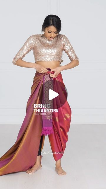 Barathanatyam draping saree Saree Drape Styles, Different Saree Draping Styles Indian, Indo Western Saree Drape, Sari Tutorial, Draping Saree Style, Different Saree Draping Styles, Tia Bhuva, Drapping Saree, Draping Saree