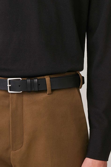 CONTRAST LEATHER BELT - Black / olive - Belts - COS Mens Leather Accessories, Collection Ideas, Men's Belts, Mens Outfit Inspiration, Leather Jackets Women, Leather Pouch, Small Leather Goods, Womens Fashion Trends, Leather Accessories