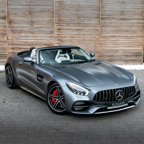 Classy Cabriolet! #Mercedes #AMG #GTC #Roadster #Supercars #Cars #RomansInternational Amg Gtc Roadster, 4 Door Sports Cars, Mercedes Auto, Audi S5 Sportback, Used Mercedes Benz, مرسيدس بنز, Mercedes Clk, Mercedes Amg Gt, Fast Sports Cars