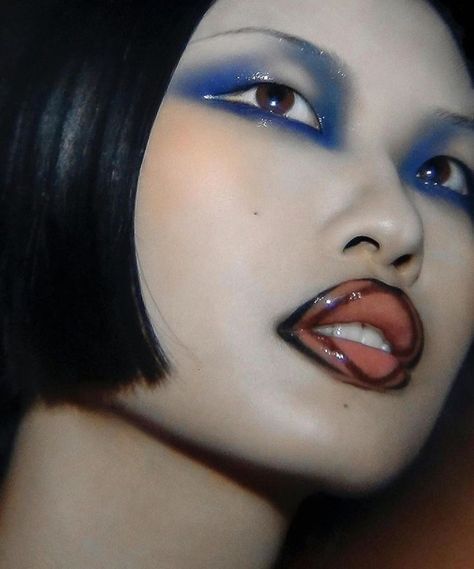 #makeup #makeupinspo #artisticmakeup #makeupideas Funky Makeup, Runway Makeup, Ethereal Makeup, Unique Makeup, Dope Makeup, Edgy Makeup, Creative Eye Makeup, Creative Makeup Looks, Eye Makeup Art