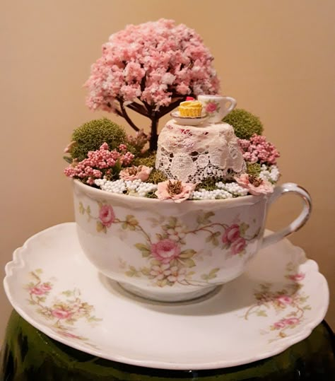 Tea Cup Craft Ideas, Tea Cup Fairy Garden, Tea Cup Projects, Fairy Teacup Garden, Teacup Ideas, Teacup Fairy Garden, Tea Cup Ideas, Fairy Teacup, Tea Cup Decor