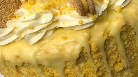 Lemon Crunch Cake Recipe, Lemon Crunch Cake, Lemon Crunch, Butter Rum, Oxtail Stew, Kentucky Butter Cake, Buttermilk Cornbread, Pudding Cheesecake, Homemade Banana Pudding