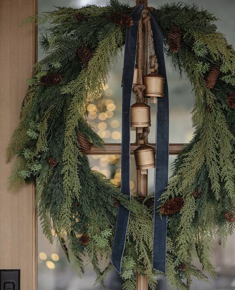 Are you decorating your front porch for Christmas? We're sharing over 25 ideas for inspiration this holiday season. From the most gorgeous garland to the most unique DIY nutcrackers, you'll be sure to find ideas you can replicate on your own front porch for the holidays! Christmas Decor Inspiration, Porch Christmas Decor, Front Porch Christmas, Christmas Front Porch, Christmas Porch Decor, Christmas Inspo, Christmas Porch, Front Porch Christmas Decor, Merry Little Christmas