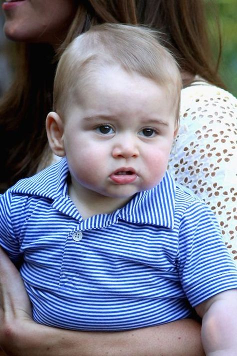 Prince George's Chubby Cheeks - Royal Baby Pictures Prince George Funny, Prince George Clothes, Prince George Baby, Prince George Photos, Prince George British Columbia, Prinz George, Prince Georges, Pictures Of Prince, Prince George Alexander Louis