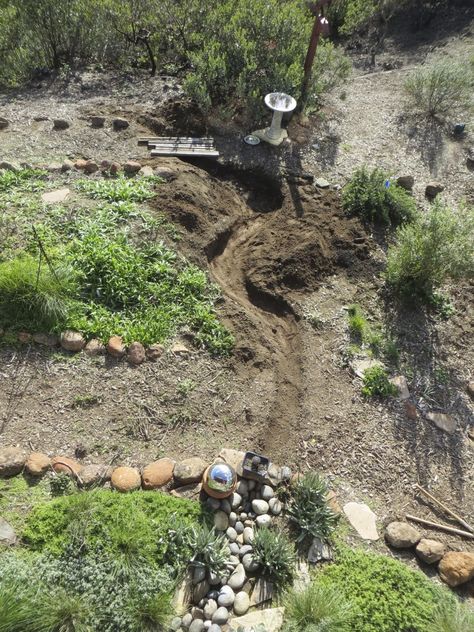 Dry Bed Stream, Dry Creek Bed On Steep Slope, Dry Creek Bed Sloped Yard, Dry Creek Design, Dry Creek Bridge, Dry Stream Bed Drainage, Dry Creek Bed For Drainage Slope, Creek Landscaping Natural, Diy Dry Creek Bed For Drainage