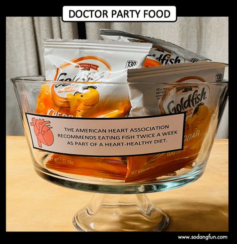 Physician Retirement Party Ideas, Doctor Themed Snacks, Doctor Theme Party Food, Doctors Day Celebration Ideas, Drs Day Gift Ideas, Cna Week Ideas, Doctor Party Ideas, Ideas For Nurses Week, Doctor Birthday Party