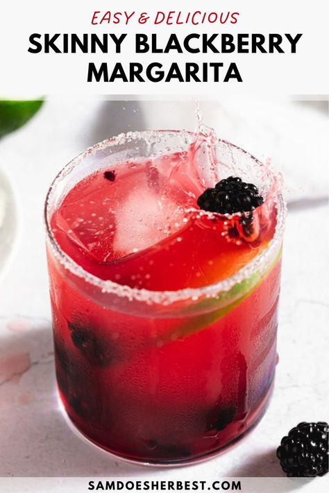 Blackberry Cocktail, Healthy Cocktail Recipes, Blackberry Margarita, Margarita Party, Grapefruit Cocktail, Paloma Cocktail, Drink Garnishing, Healthy Cocktails, Yummy Alcoholic Drinks