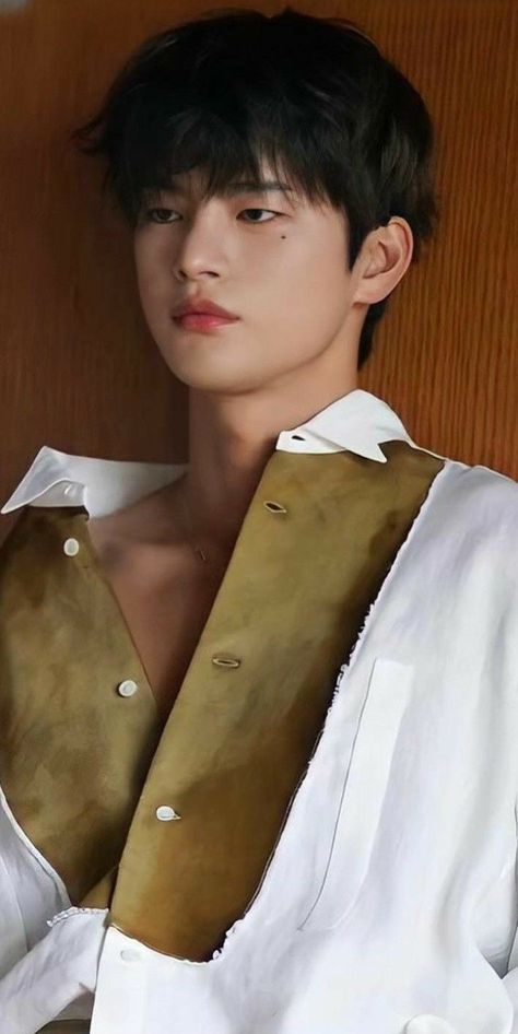 #DoomAtYourService #Reply1997 #SeoInGuk #ShopaholicLouis #sCypherGi #87Liner #HotKoreanMen #HotKoreanActors #HotOppas Most Handsome Korean Actors, Seo Inguk, Kang Ho Song, Start A Family, Song Kang Ho, Success In Life, Dancing Aesthetic, Seo In Guk, Marriage Is