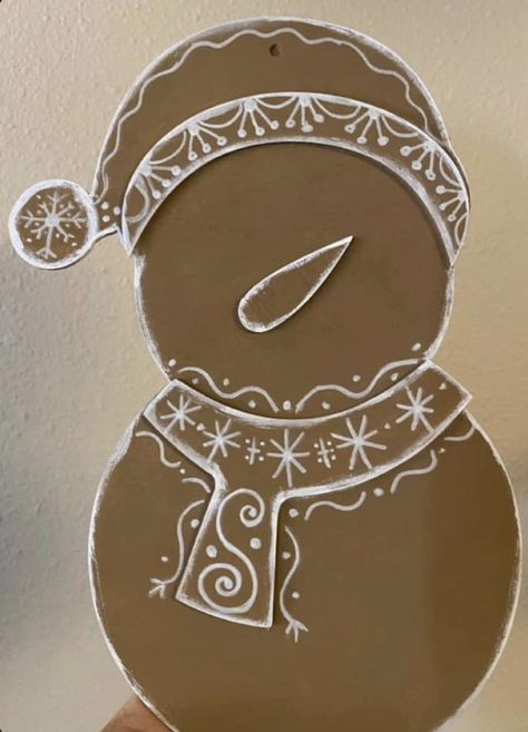 Gingerbread Snowman Decoration, Ginger Bread Craft Ideas, Gingerbread Tree Topper Ideas, Gingerbread Nutcracker Diy, Gingerbread Crafts Diy, Painted Gingerbread Men, Cardboard Gingerbread Man, Gingerbread Christmas Decorations Diy, Diy Gingerbread Decorations