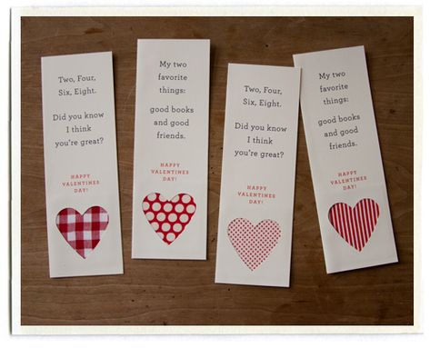 diy valentine bookmarks.  could probably switch out the shape for different holidays/occasions... Bookmark Valentines, Valentine Bookmarks, Diy Hearts, Valentines Bookmarks, Recuerdos Primera Comunion Ideas, Valentines Bricolage, Bookmarks Diy, Diy Bookmark, Diy Heart