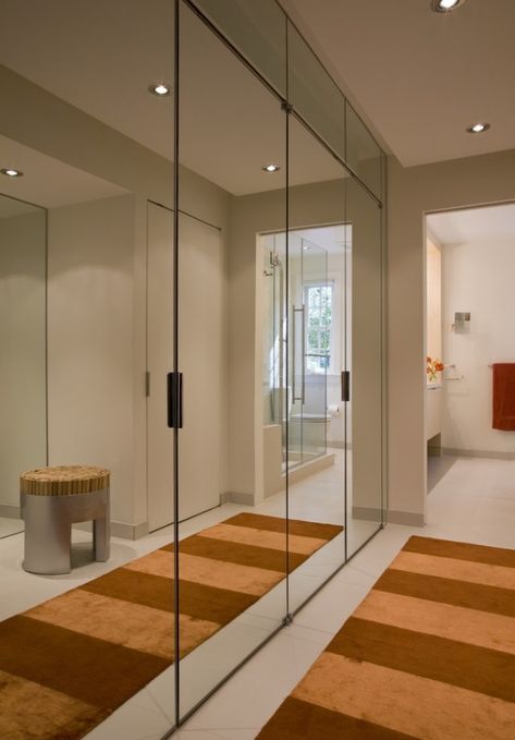 Mirrored closet doors                                                                                                                                                     More Modern Closet Designs, Mirrored Wardrobe Doors, Closet Mirror, Apartment Pool, Hallway Closet, Mirror Closet Doors, Bedroom Traditional, White Wall Mirrors, Sliding Wardrobe Doors