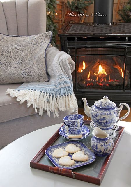 Aiken House & Gardens: A Cosy Winter Day Tea Winter Tea, House Gardens, Blue White Decor, Casa Vintage, Cosy Winter, Keramik Design, Tea Service, Cozy Space, White Decor