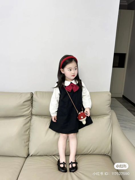 Korean Baby Girl Outfit, Cute Girl Outfits Kids, Korean Baby Outfits, Cute Kid Outfit, Kids Clothes Ideas, Outfits For Girls Kids, Cute Children Outfits, Korean Kids Fashion