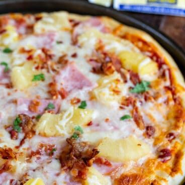 Pizza Hawaiian, Hawaiian Pizza Recipe, Pizza Dough From Scratch, Homemade Pizza Crust, Pizza Dough Recipe Easy, Crazy For Crust, Best Pizza Dough, Easy Pizza Dough, Pineapple Pizza