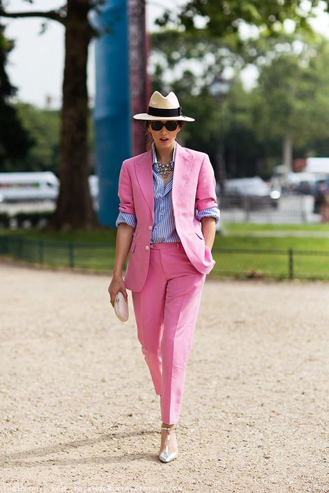 Shop this look on Lookastic:  https://lookastic.com/women/looks/blazer-dress-shirt-dress-pants-pumps-clutch-hat-sunglasses-necklace/8952  — Khaki Straw Hat  — Black Sunglasses  — Silver Necklace  — White and Blue Vertical Striped Dress Shirt  — Pink Blazer  — Beige Quilted Leather Clutch  — Pink Dress Pants  — Silver Leather Pumps Street Chic, Mode Rose, Look Rose, Pink Suit, Looks Chic, 여자 패션, Mode Inspiration, Mode Style, Fashion Mode