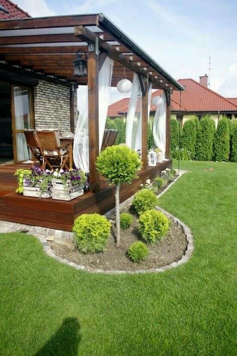 Design Per Patio, Backyard Ideas For Small Yards, Outdoor Covered Patio, Balkon Decor, Wooden Terrace, Patio Deck Designs, Backyard Pergola, Backyard Porch, Diy Backyard Landscaping