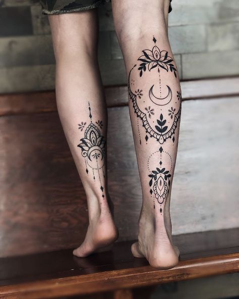 Henna Calf Tattoo, Calf Ornamental Tattoo, Back Calf Tattoo, Back Of Calf Tattoos For Women, Calf Tattoo Design, Henna Leg Tattoo, Achilles Tattoo, Calf Tattoos For Women, Simple Leg Tattoos