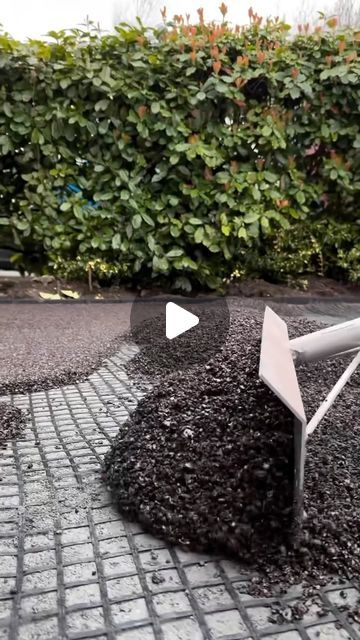 232K views · 12K likes | Art & Architecture on Instagram: "Check out this flood-resistant paving solution! Thoughts? 
⁣
Resin Bound driveways now can become faster, cleaner, and eco-friendlier!⁣
⁣
Stronger than tarmac, @vubaresinproducts’s base is made up of 100% Recycled Aggregates sourced from railway ballast🚞, paired with a binder from renewable resources♻️. Strengthened with SRM mesh from our bustling motorways. 
⁣
Vubamac allows installers to complete the install in just one day with this no dig system.

For more details head up to their Instagram account.

#building #buildingmaterials #innovation #ecofriendly #driveway #entryway #garage #backyard #landscape #landscapedesign #architects_need" Tarmac Driveway Ideas, Backyard Flooding Solutions, Resin Driveway Ideas Uk, Eco Driveway, Diy Driveway Ideas Cheap, Front Driveway Landscaping, Cheap Driveway Ideas, Resin Driveway Ideas, Modern Driveway Ideas