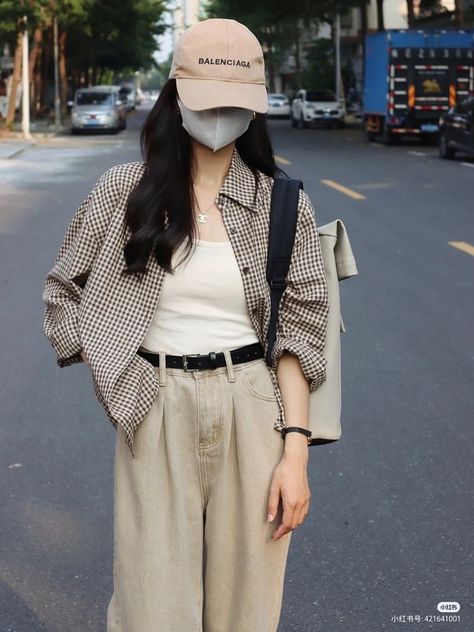 Tita Outfit Aesthetic, Korean Ootd Street Style, Dress In Korean Style, Kuliah Outfit, Fashion Style Guide, Simple Casual Outfits, Gender Norms, Casual College Outfits, Korean Casual Outfits