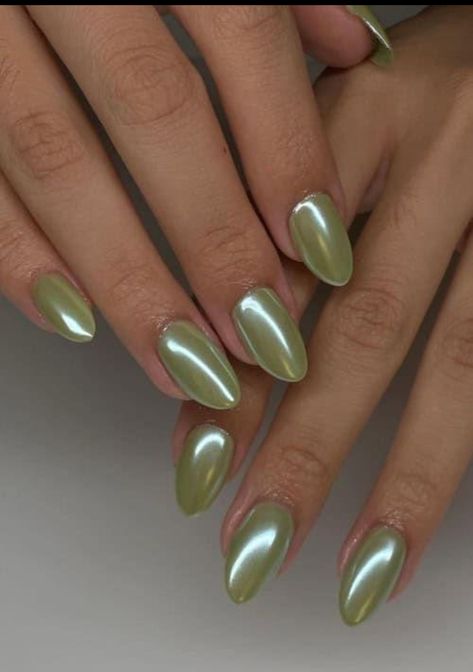 Glazed Nail Colors, Fall Iridescent Nails, Light Green Nails With Chrome, Green Pearlescent Nails, Pistachio Chrome Nails, Fall Green Chrome Nails, Matcha Chrome Nails, Pastel Green Chrome Nails, Green Crome Nails Acrylic