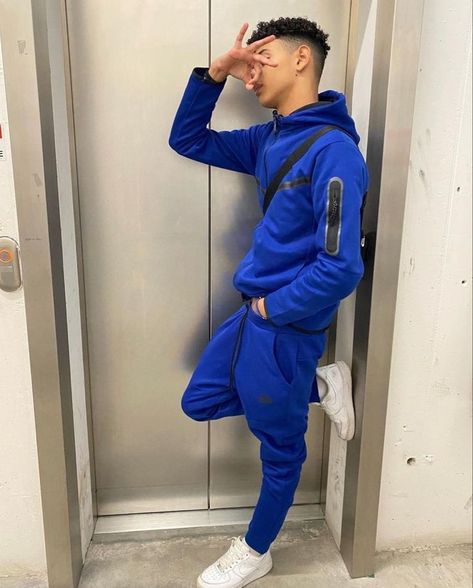 Nike Tech Fleece Outfit Men, Nike Tech Tracksuit, Mens Pants Fashion Casual, Tech Outfit, Black Outfit Men, Fleece Outfit, Rapper Outfits, Drip Outfit Men, Best Pose For Photoshoot