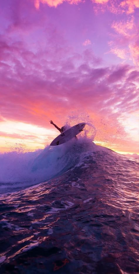 Sunset Surfing Aesthetic, Surfboarding Aesthetic, Aesthetic Surfing Wallpaper, Surfer Vibes Wallpaper, Aesthetic Surf Wallpaper, Surfer Wallpaper Iphone, Surf Wallpaper Aesthetic, Surfing Wallpaper Iphone, Surf Life Aesthetic