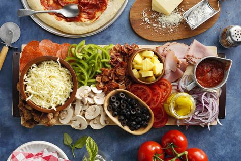 Kids Charcuterie, Antipasto Kabobs, Yogurt Covered Pretzels, Making Homemade Pizza, Snack Board, How To Make Pizza, Pizza Night, Cured Meats, Meat And Cheese