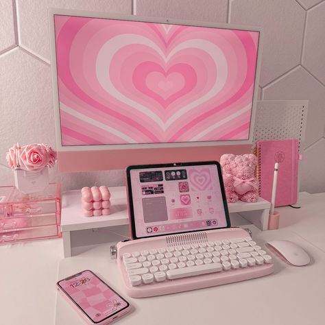 SJ • my pink desk space 🎀 | Happy Pink Wednesday! 🎀 Hope everyone has a great day. 💕 ˚˖୨🎀୧˖˚ What’s on my desk: ˚˖୨🎀୧˖˚ Wallpaper: @mollandslane Computer: @apple… | Instagram Pink Teacher Desk, Pink Imac Desk Setup, Pink Computer Aesthetic, Pink Computer Setup, Computer Set Up, Cute Computer Desk, Pink Imac, Cute Pink Desk, Pink Desk Setup