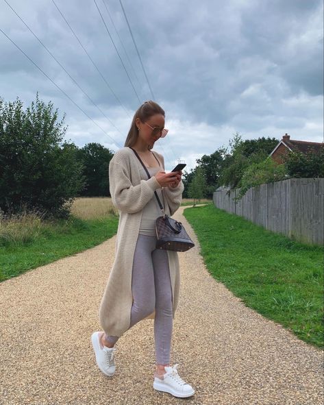 Who doesn’t love a neutral outfit? Long maxi cardigan with vest top and leggings. Neutral Ootd, Maxi Cardigan, T Love, Neutral Outfit, Long Maxi, Vest Top, Love A, Normcore, Ootd