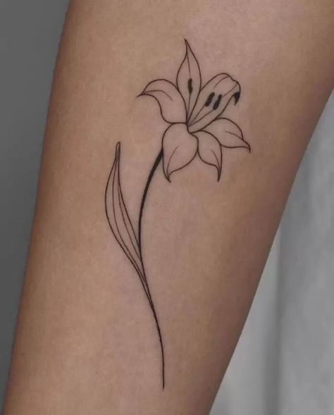 Small Lily Flower Tattoo, Amaryllis Tattoo, Small Lily Tattoo, Lily Tattoo Designs, Lilly Tattoo Design, Lilly Flower Tattoo, Stargazer Lily Tattoo, Tiger Lily Tattoos, Lily Tattoos