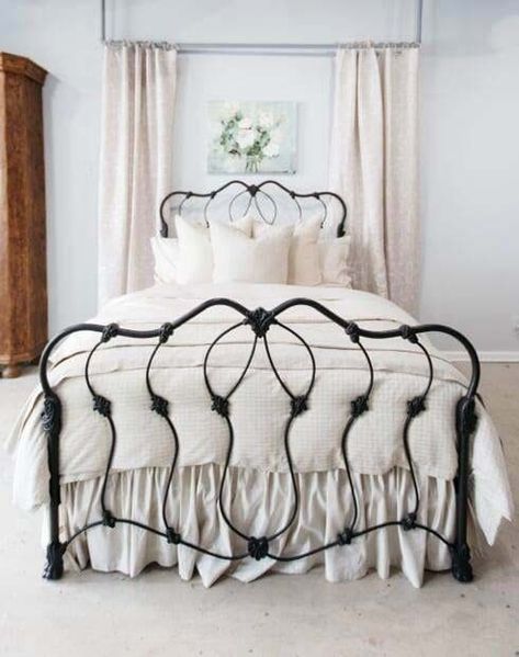 Would you like to remodel your home with the best products at a low price or on a low budget? Then go to rexgarden.com now and see the best reviews so you can get the home of your dreams without spending a lot of money. #house #garden #gardening #housedecor Black Rot Iron Bedroom, Rod Iron Bed, Painted Iron Beds, Cast Iron Bed Frame, Pipe Bed, Wrought Iron Bed Frames, Bed Maker, Antique Iron Beds, Cast Iron Beds