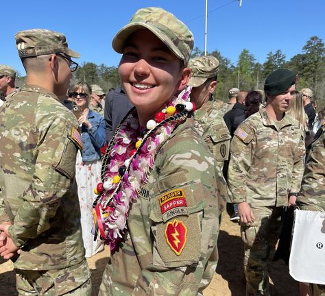 Hawaii soldier earns rare triple tab: Ranger, Sapper, Jungle Us Army Infantry, Combat Engineer, Ranger School, Army Training, Military Honor, Army Infantry, Military News, Female Soldier, Military Life