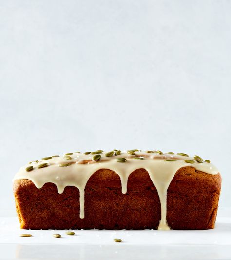 Pumpkin Olive Oil Cake with Maple Olive Oil Glaze from Snacking Cakes — Apt. 2B Baking Co. Potato Desserts, Orange Olive Oil Cake, Olive Oil Cake Recipe, Vegan Pumpkin Bread, Applesauce Muffins, Brunch Cake, Rich Cake, Cake Mug, Sweet Bites