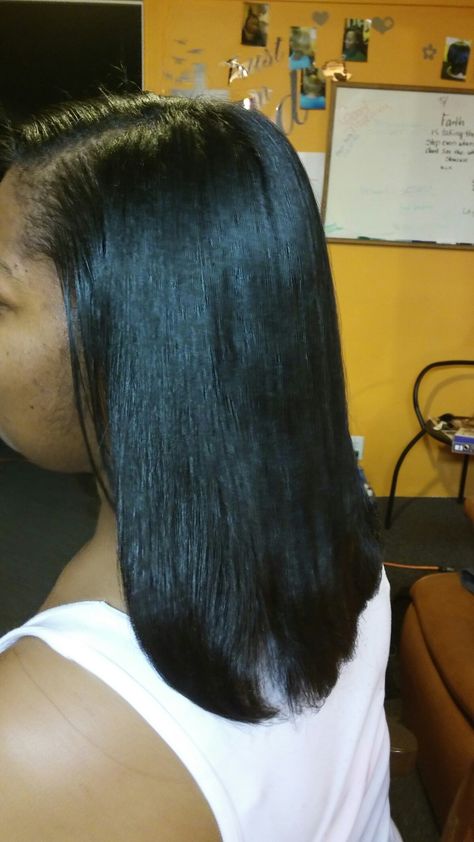 Flat Iron Natural Hair, Dominican Blowout, Bob Cut Styles, Hair Cut Ideas, Healthy Relaxed Hair, Hair Styles Ideas, Thermal Design, Growth Goals, Straightening Natural Hair