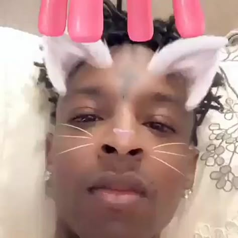 21 Savage Funny, Funny Filter, 21 Savages, Savage Meme, Funny Filters, Celebrity Selfies, Savage Love, 2013 Swag Era, Lol Surprise Dolls